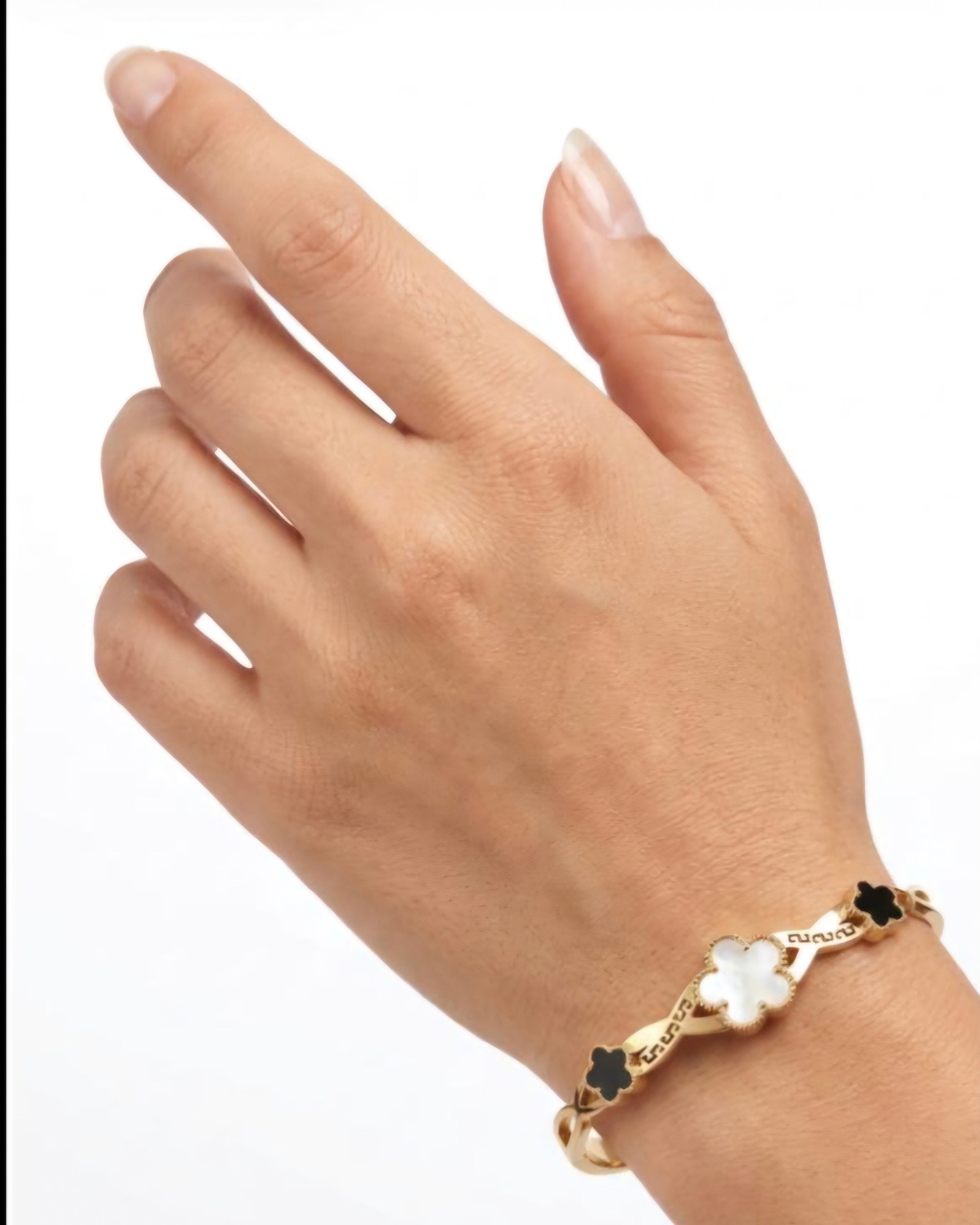 Midnight Clover Charm Anti-Tarnish Bangle