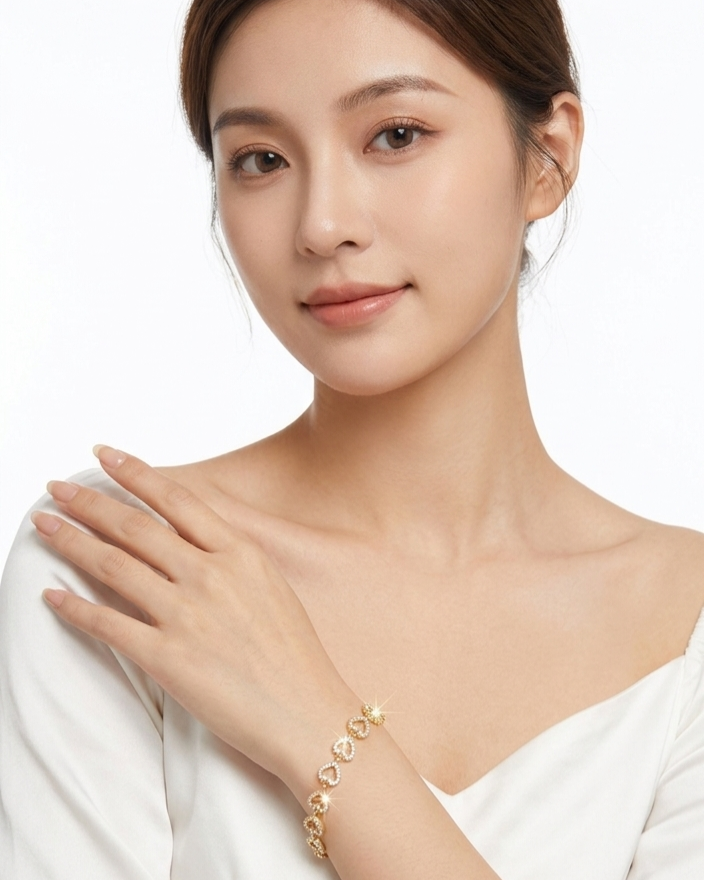 Aurelia Eternal Heart Anti-Tarnish Bracelet