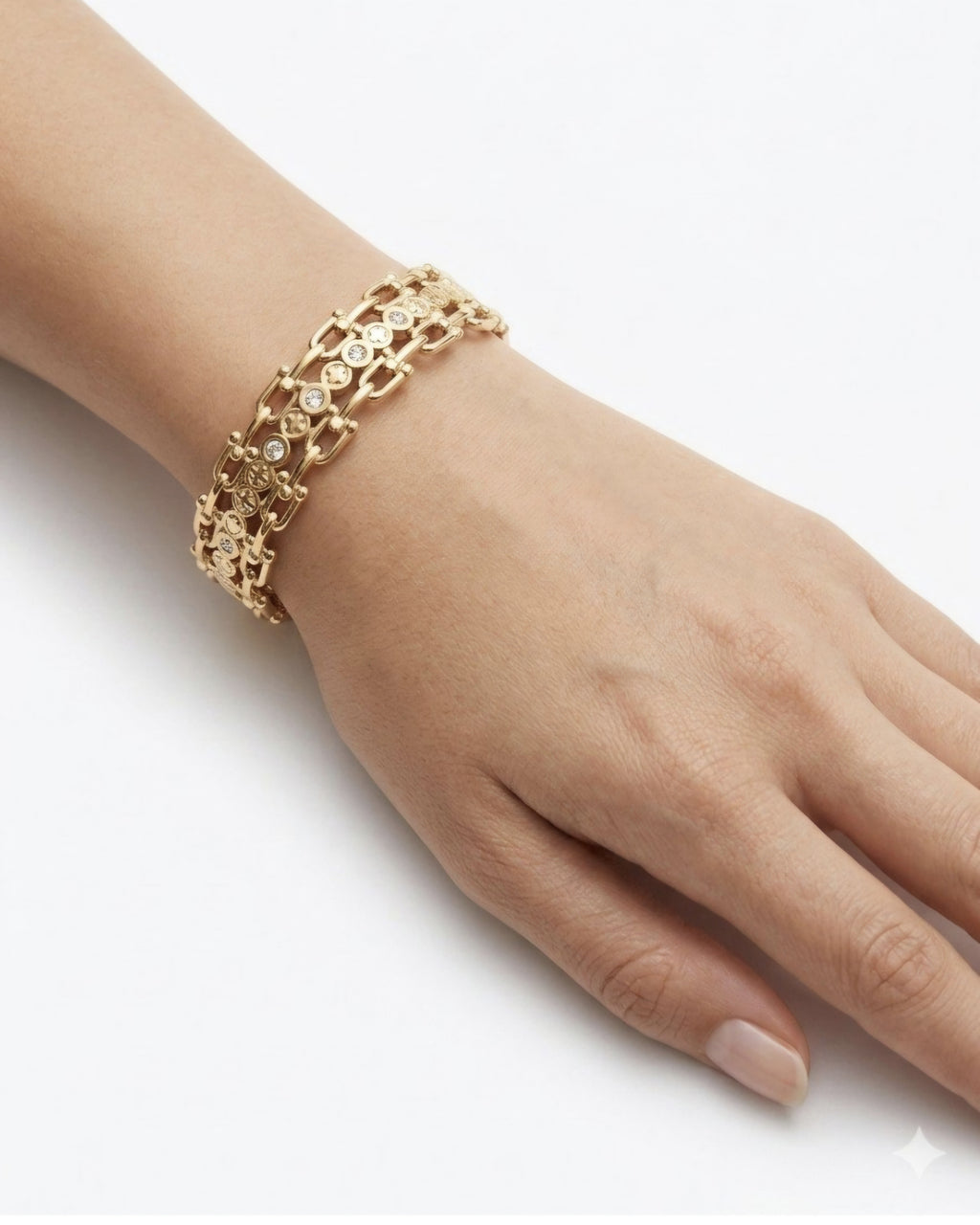 Golden Lattice Luxe Anti-Tarnish Bangle