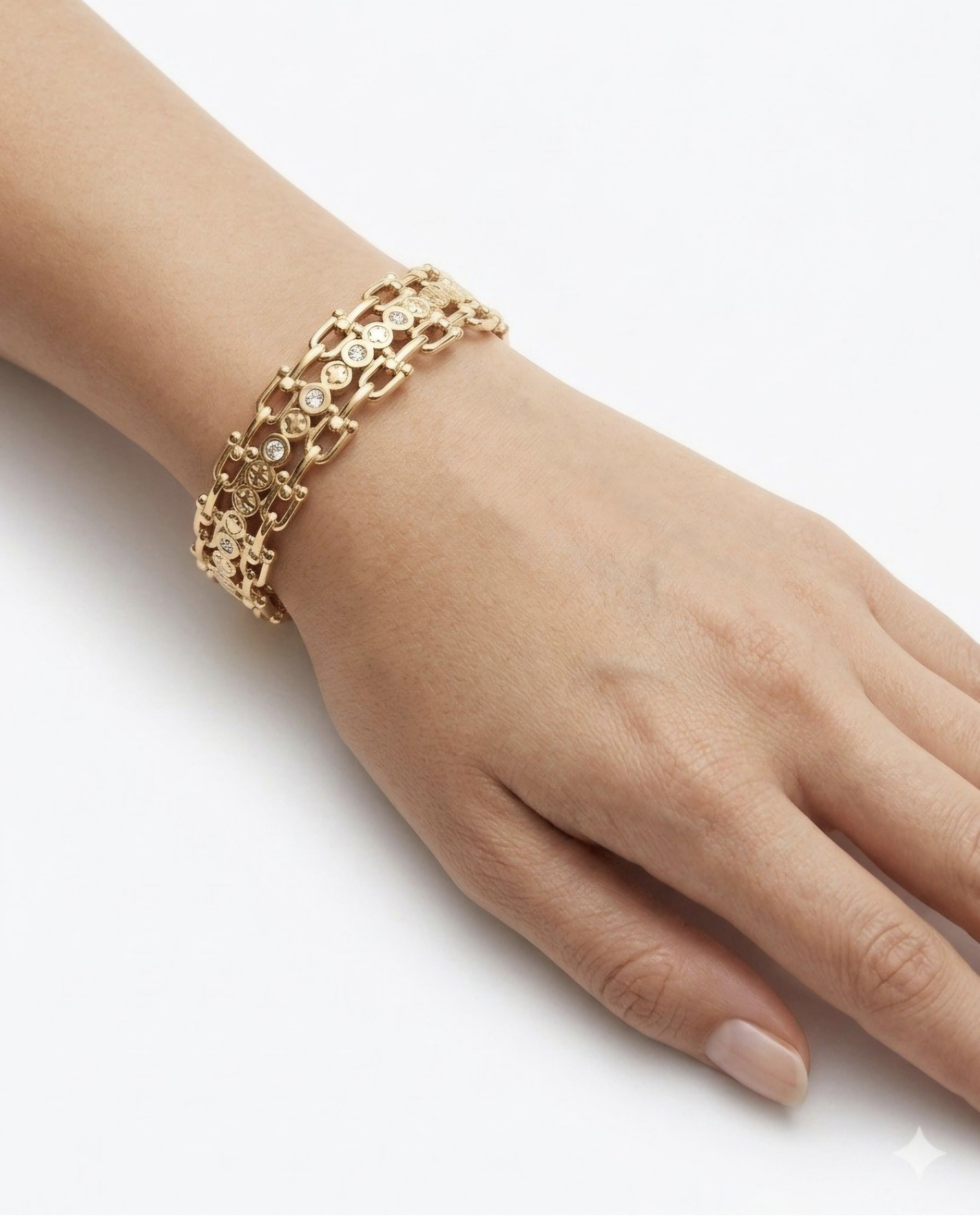 Golden Lattice Luxe Anti-Tarnish Bangle