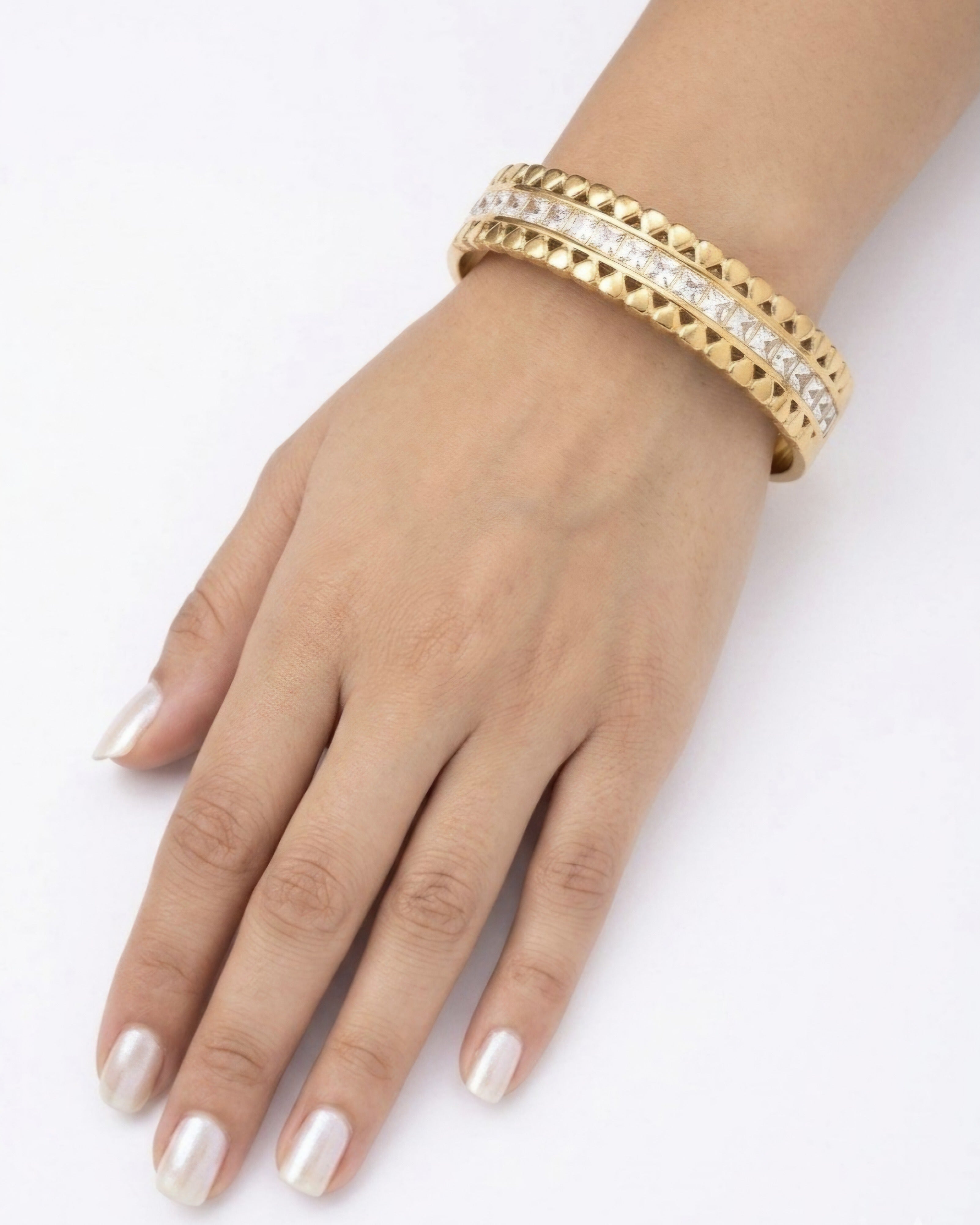 Diva Edge Crystal Bangle